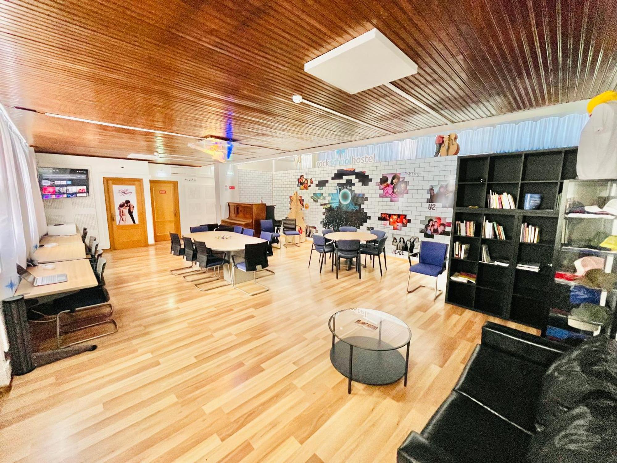 Lagos Central Rock School Hostel ,Algarve ภายนอก รูปภาพ